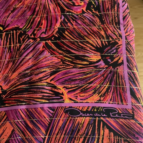 Oscar dela Renta Scarf - Picture 5 of 5